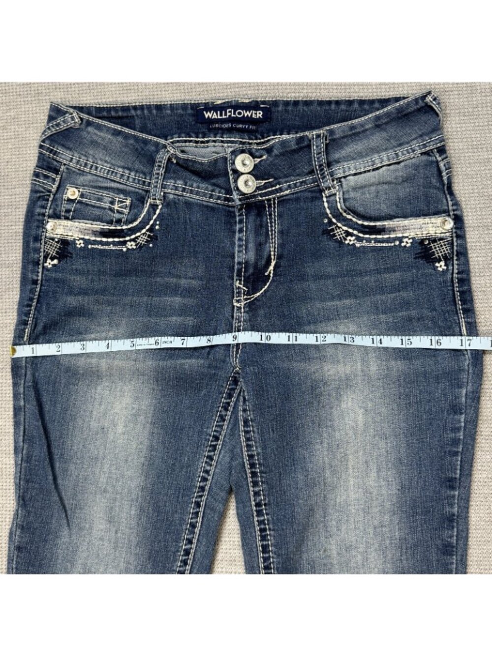 Wallflower Bootcut Jeans Womens Size 5 Luscious Curvy Fit Blue Denim Mid Rise - Picture 11 of 16
